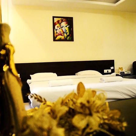 Mohini Royal Hotel Jharsuguda Buitenkant foto