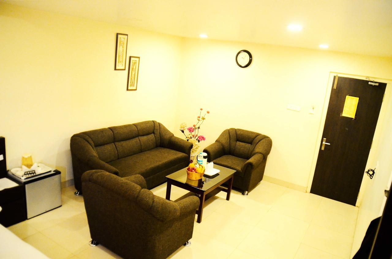 Mohini Royal Hotel Jharsuguda Buitenkant foto